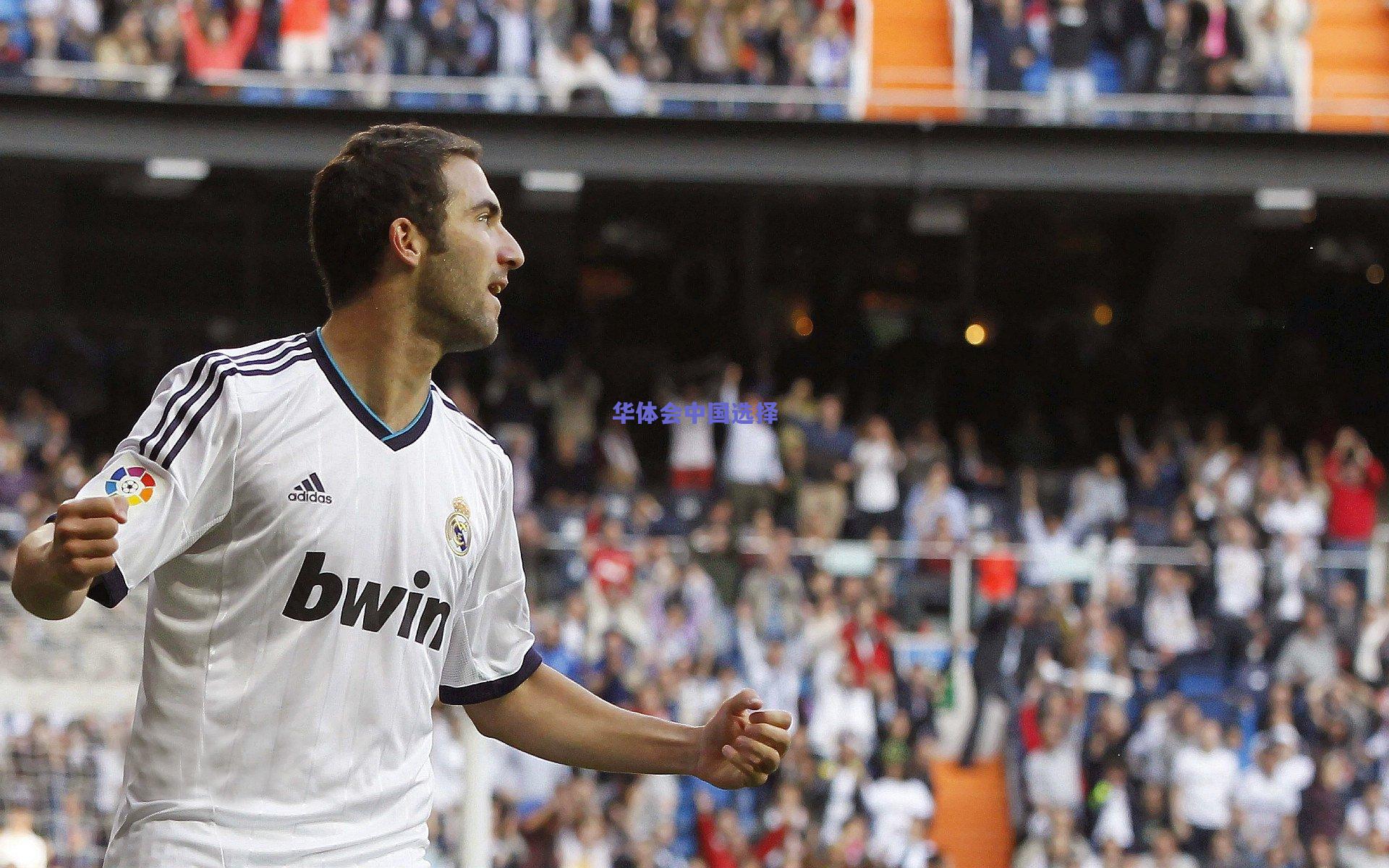 短跑新星闪耀全国锦标赛,破纪录夺冠引关注